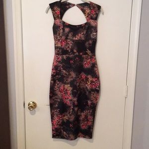 Boohoo floral sweetheart, midi dress